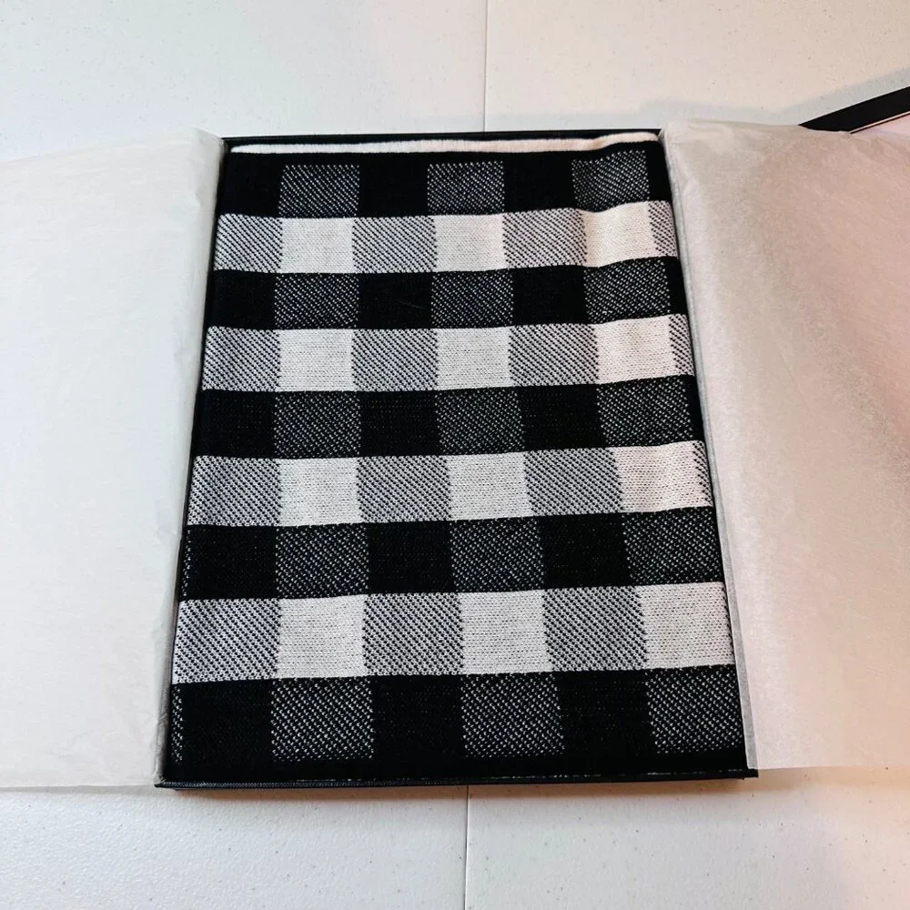 Warm Scarf Black & White Checkered Pattern Gift Box Long Winter Scarf